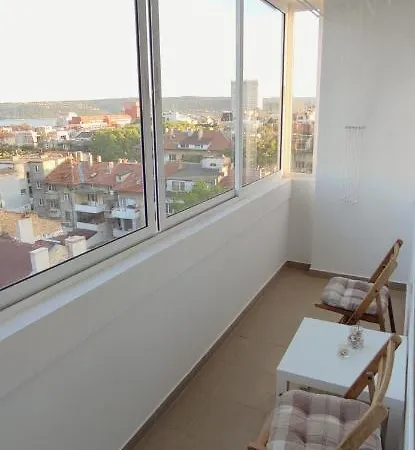 Apartment With A View *